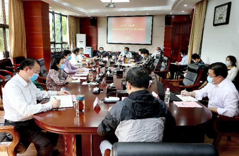 我校召开全国重点马院建设暨思政理论课教师队伍建设党委专题会议